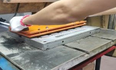 Los fabricantes de productos de caucho de silicona lo toman para comprender los tres principales procesos de moldeo de silicona